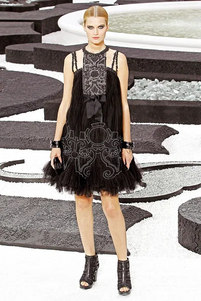 Look 70